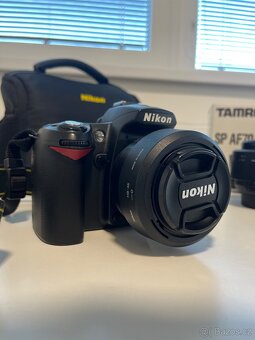 Nikon D90 + příslušenství - 2