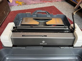 Nový psací stroj - 2