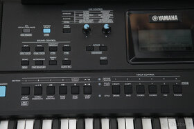 klávesy Yamaha PSR-E473 v záruce do října 2024 - 2