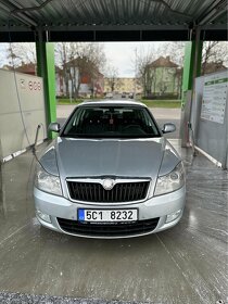 ŠKODA OCTAVIA 2-A5 DSG - 2