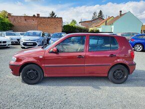 VW Polo 1.0 MPI 37kW - 5dv. hatchback - servo - ČR - 2