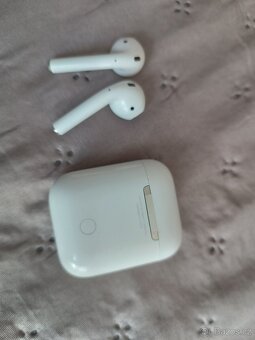 Apple AirPods 1 – funkčné a používané, všetko funguje - 2