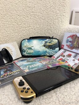 NINTENDO SWITCH OLED Zelda edition 6her - 2