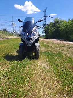 Piaggio mp3 300 sport - 2