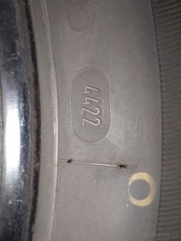 235/55r17 - 2