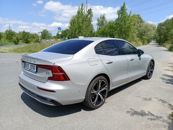 Volvo S60 2.0i T5 184kW R-Design - 2