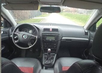 Škoda Octavia - 2