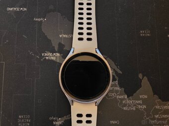 Samsung Galaxy Watch 5 Pro LTE - stříbrné - 2
