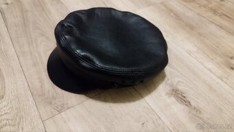 Kožená čepice - 2