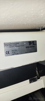 Elektrické projekční plátno 120" (2,5 × 3 m) s dálkovým ovl - 2