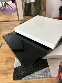 Konferenční bílý stolek - 2