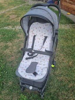 Skládací sportovní kočárek - 2