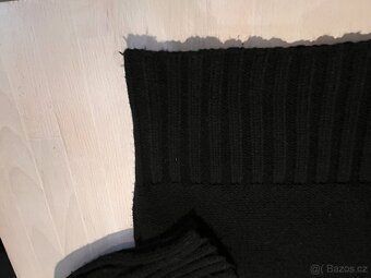 Dámský černý svetr rolák L - 2