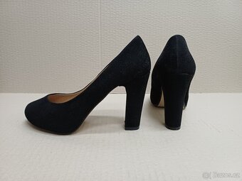 Černé semišové lodičky vel.38 - 2