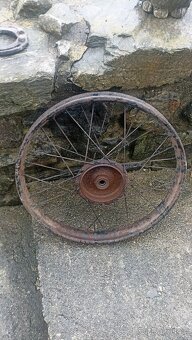 Přední kolo ČZ 150 - 2