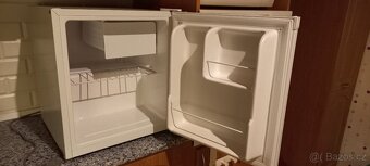 Philco lednice PSB 401 EW Cube - 2