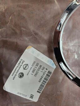 Mřížka,  chromová lišta Opel Meriva B 14- - 2