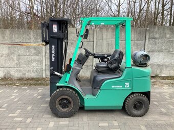 Mitsubishi FG25 2014, triplex 4.7 m, 7500 h - 2