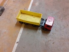 velmi stará tatrovka - 2