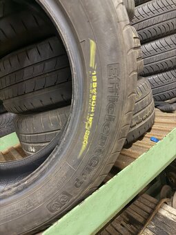 Pneu 195/60R16 - 2