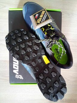 Běžecká, turistická obuv INOV-8 Roclite 315GTX, vel. UK8,5 - 2