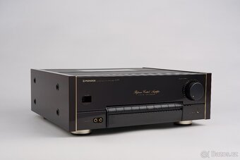 Pioneer C-73 – luxusní předzesilovač URUSHI Design - 2