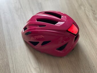 Prodám dětskou cyklistickou přilbu zn. Alpina Pico Flash - 2