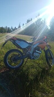 Derbi senda 125r - 2
