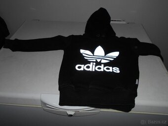 DÍVČÍ MIKINA ADIDAS, NOŠENÁ - 2