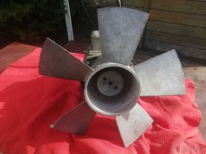 PRODÁM 3. FÁZOVÝ ELEKTROMOTOR S LITINOVÝM VENTILÁTOREM - 2