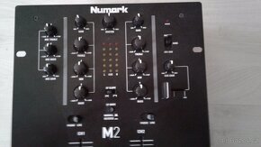 Mixážní pult Numark - 2
