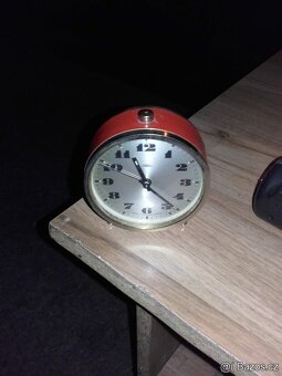 Stary budik - 2
