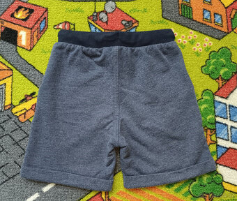 CHLAPECKÉ KRAŤASY/ŠORTKY Vener 104(4roky) - 2