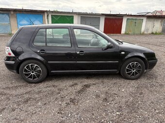 Prodám Volkswagen Golf IV. 1,4. 55 Kw benzín - 2