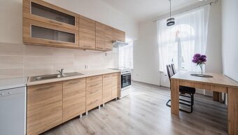 Pronájem bytu 3+kk, 83 m2, Vršovice-ulice Žitomírská - 2