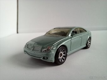 MATCHBOX - MERCEDES-BENZ CLS500 - POZRI DETAILNÉ FOTO - 2