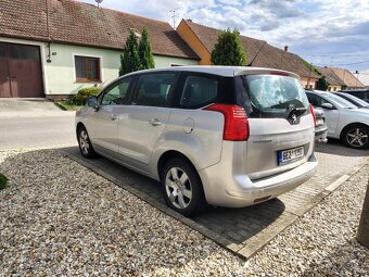 Peugeot 5008 2013 1.6 nafta 84 kW - 2