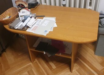 Křeslo a konferenční stolek - 2