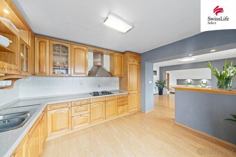 Prodej rodinného domu 300 m2 Švadlenkova, Mikulovice - 2