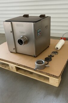 Chlazený mlýnek na maso Mado Eskimo MEW 615 - 2