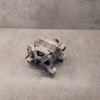 Motor z pračky Whirlpool TDLR 60110 - skvělý stav - 2