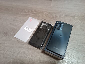 Motorola Edge 30 - 8GB/256GB - 2