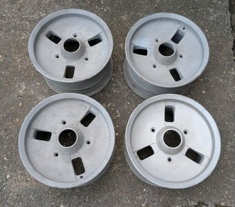 Koupím alu na renault - 2