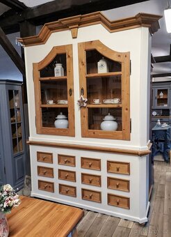 Celomasivní XXL vitrina / skříň Vanilka - 2