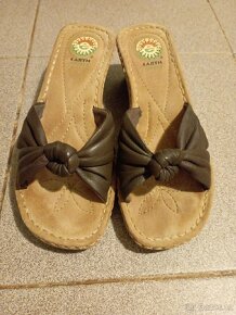 Dámské kožené sandály velikost 39 - 2
