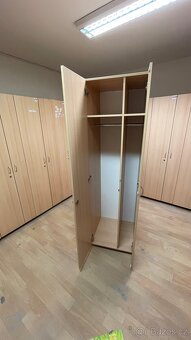 Šatní skříňky - 2