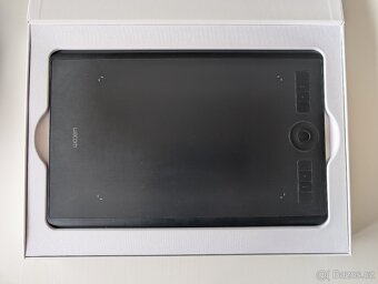 Grafický tablet Wacom Intuos Pro M (PTH-660) – výborný stav - 2