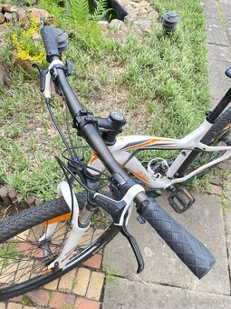 Dámské/dívčí horské kolo Specialized - 2