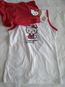 Oblečky Hellou Kitty ,nové cena a velikost v popisu 4 x foto - 2