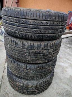 235/60/16 LETNÍ KUMHO - 2